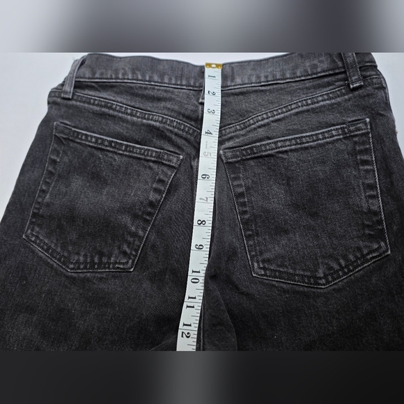 Abercrombie &Fitch The 90s High Rise Relaxed Jeans. Women's Size 28 - Picture 11 of 14